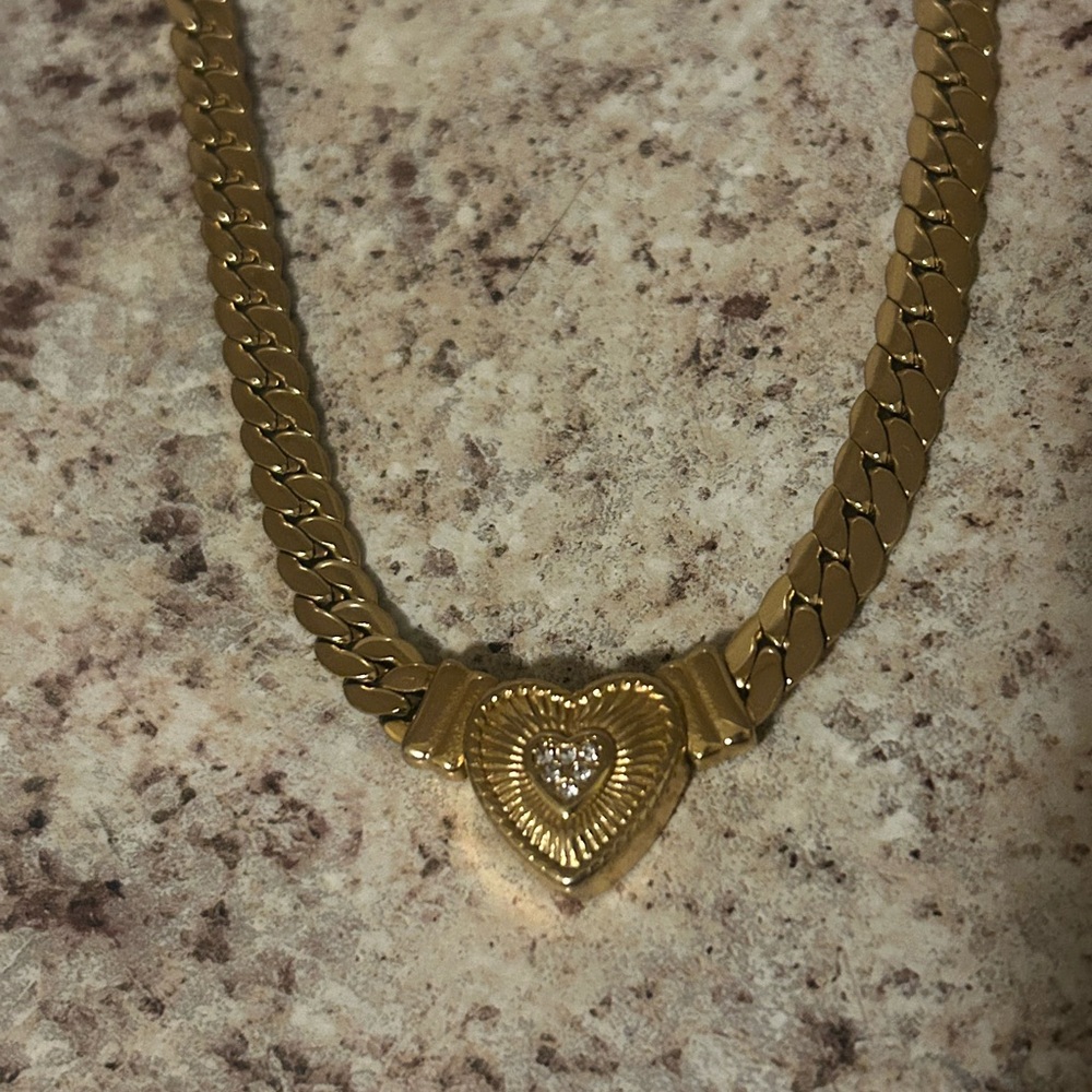 Gold Heart Pendant Necklace